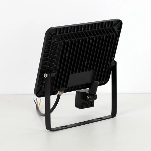 Luz-de-inundaci-n-Led-de-inducci-n-con-Sensor-PIR-ajustable-reflector-cuadrado-de-calle.jpg_Q90.jpg_[1]